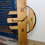 Unikat Wanduhr aus Fassdauben in Metallreif