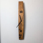 Wanduhr aus Weinfassdaube für Weinliebhaber | 60 x 8 cm | Holzzahlen | gewachst – Bild 5