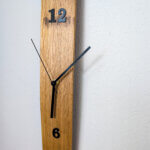 Wanduhr aus Weinfassdaube für Weinliebhaber | 70 x 9 cm | Holzzahlen | natur – Bild 8